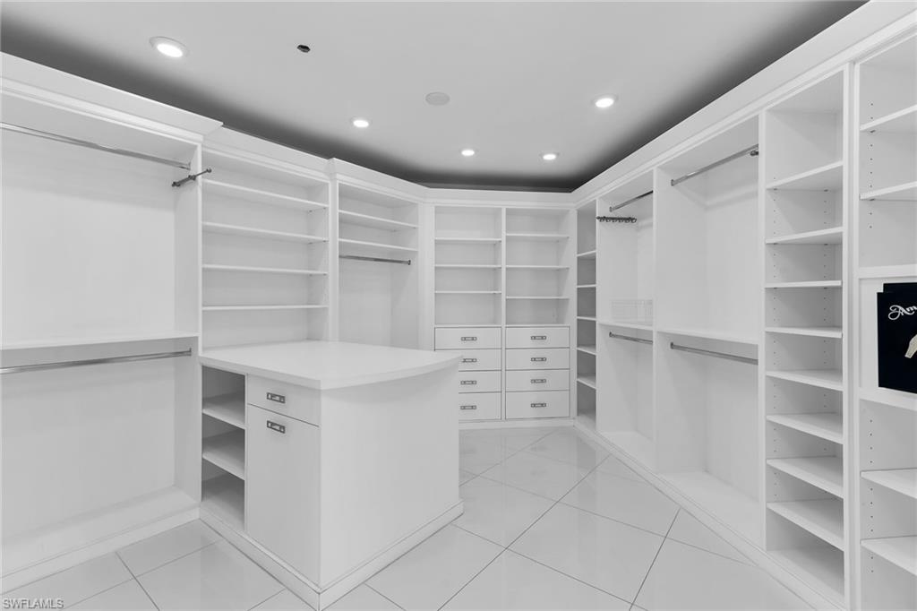 BRIGHTON AT BAY COLONY - Residential