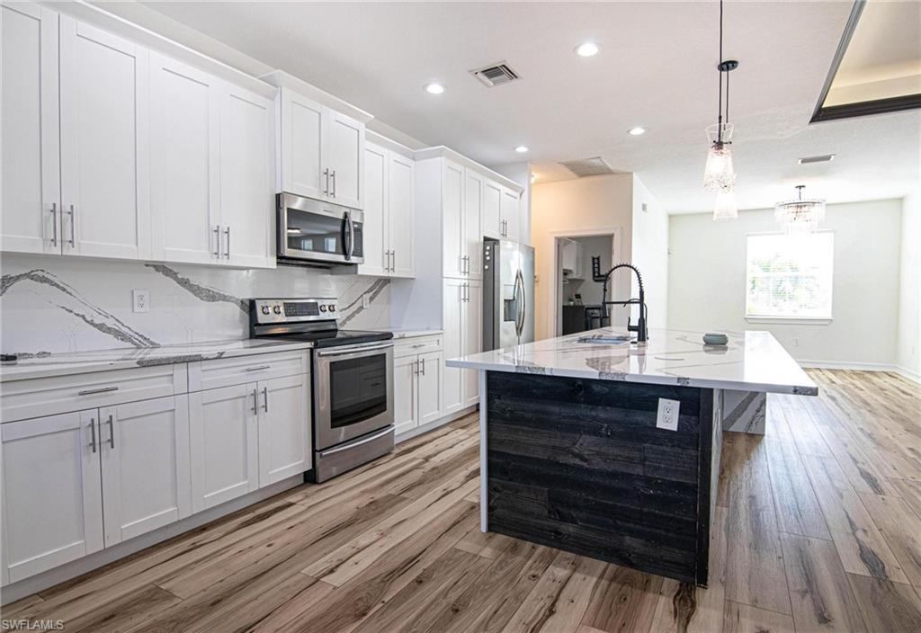 CAPE CORAL - Residential