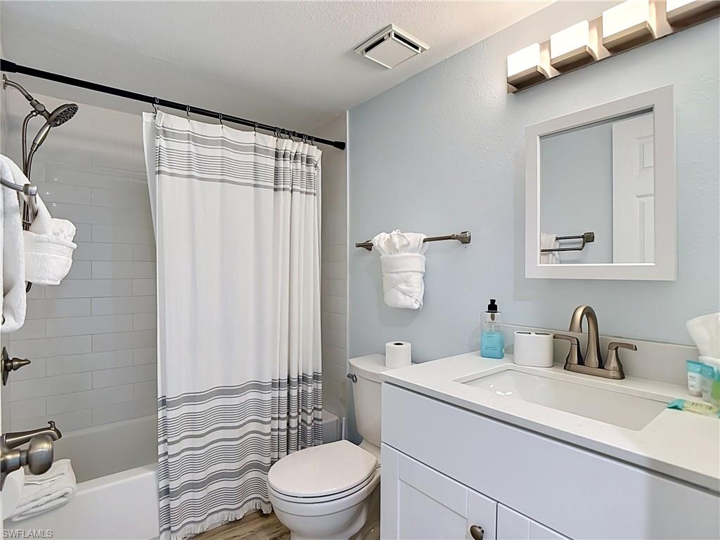 PINK SHELL VACATION VILLAS - Residential