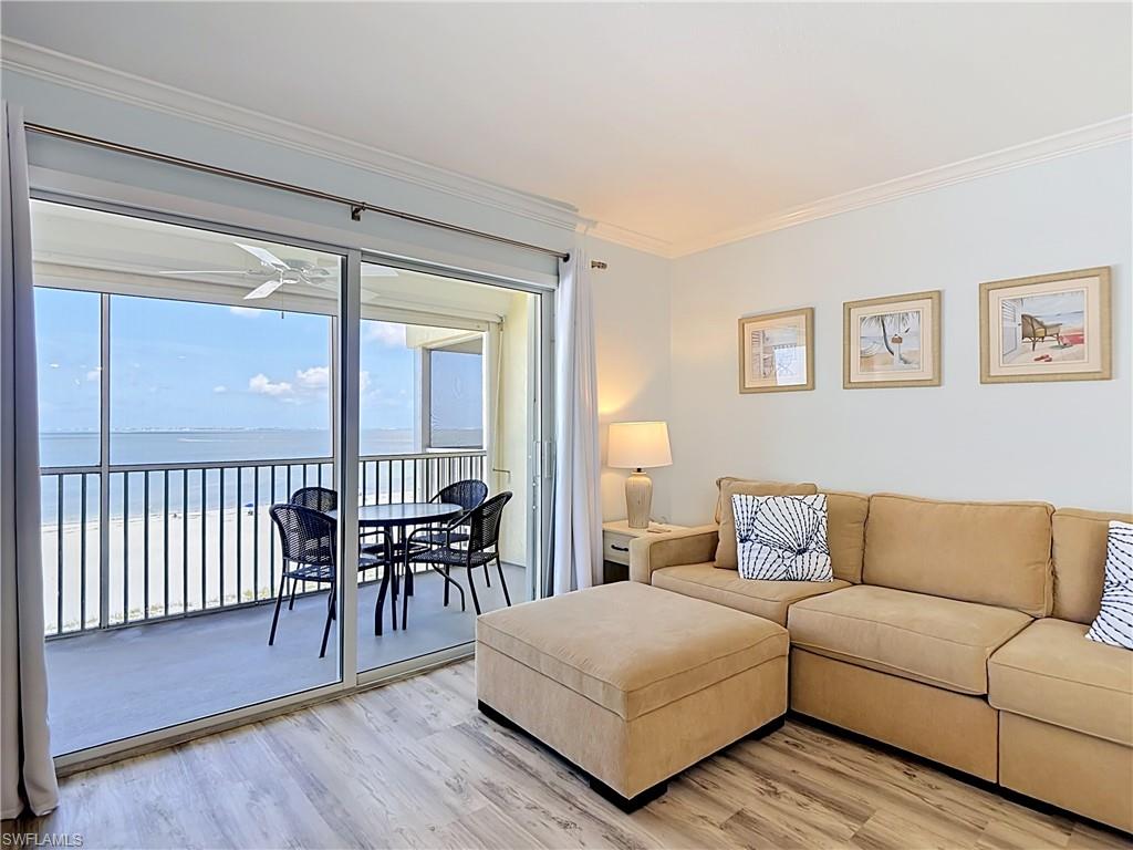 PINK SHELL VACATION VILLAS - Residential