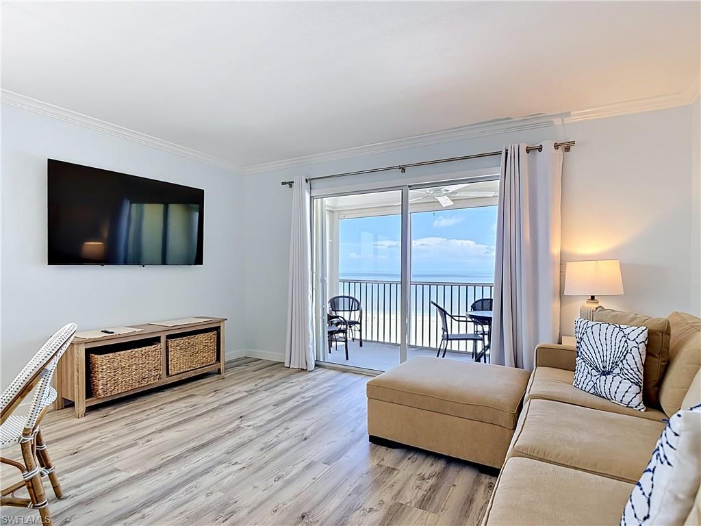 PINK SHELL VACATION VILLAS - Residential