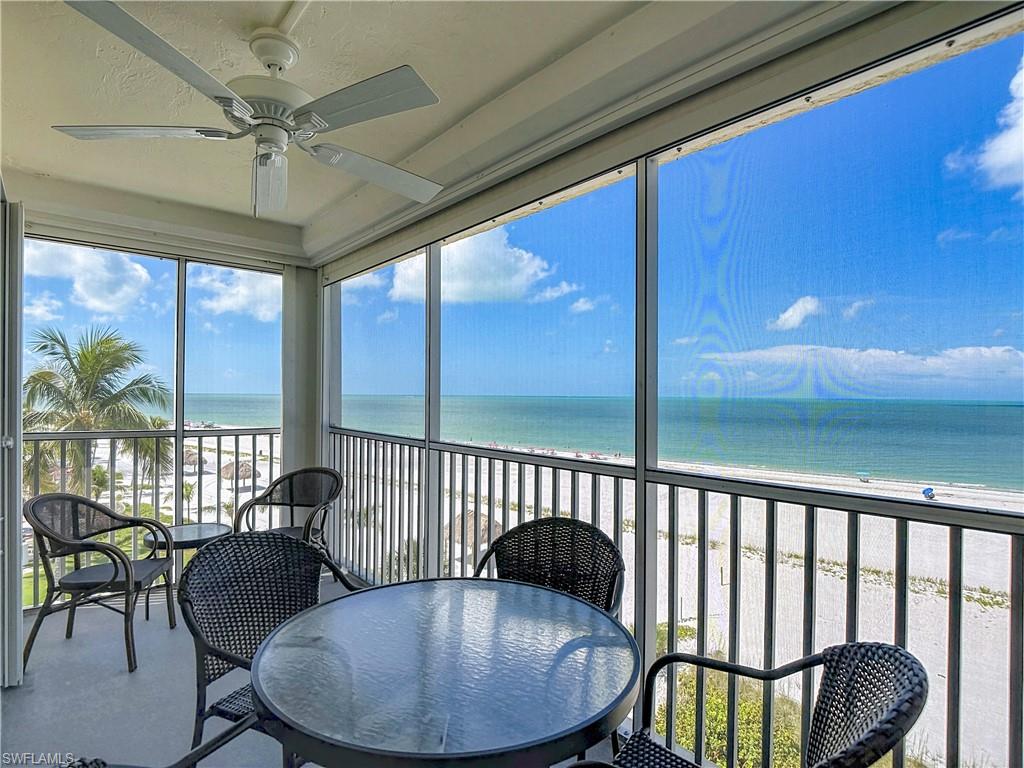 PINK SHELL VACATION VILLAS - Residential