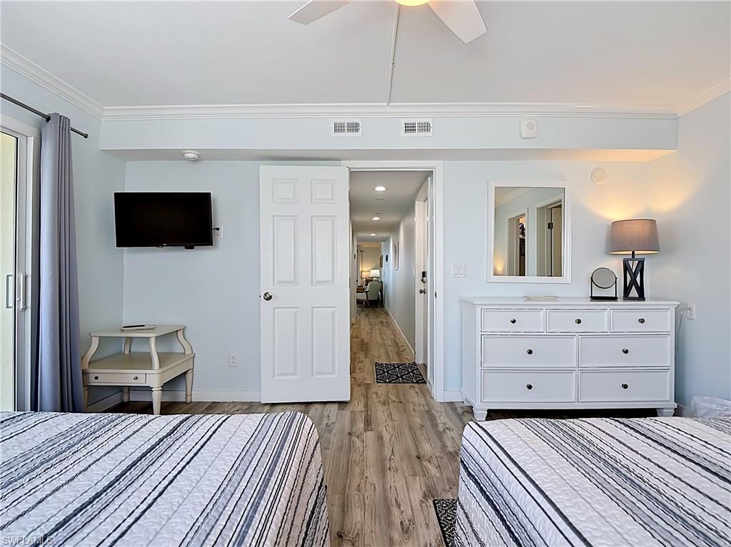 PINK SHELL VACATION VILLAS - Residential