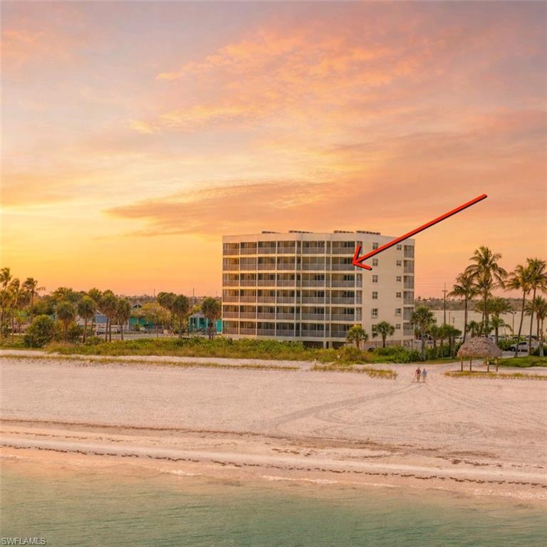 PINK SHELL VACATION VILLAS - Residential