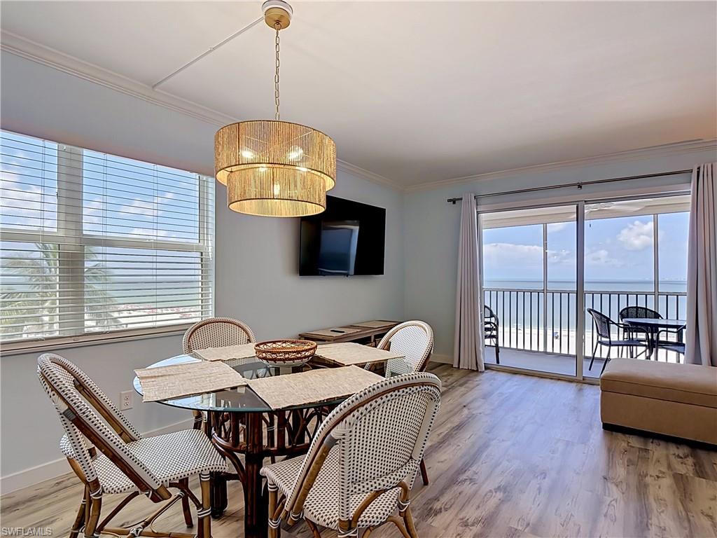 PINK SHELL VACATION VILLAS - Residential