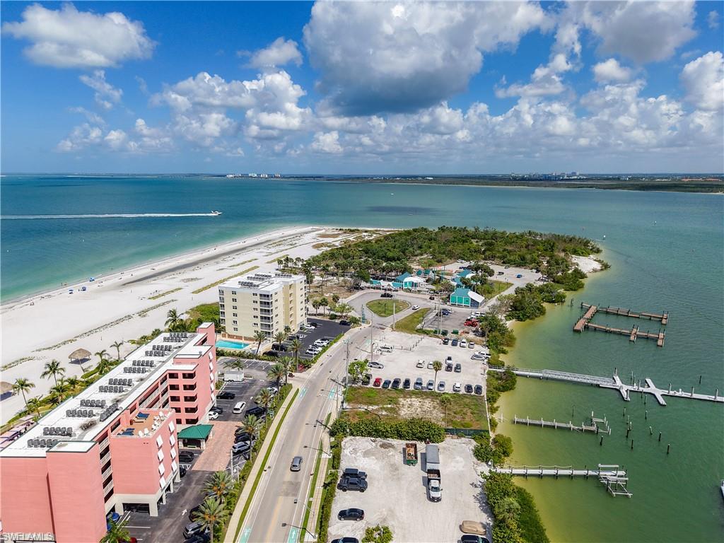 PINK SHELL VACATION VILLAS - Residential