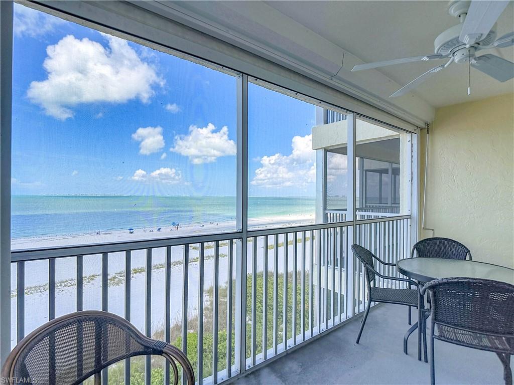 PINK SHELL VACATION VILLAS - Residential