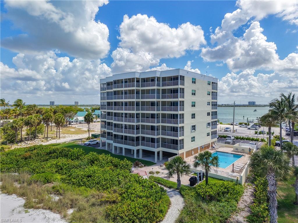 PINK SHELL VACATION VILLAS - Residential