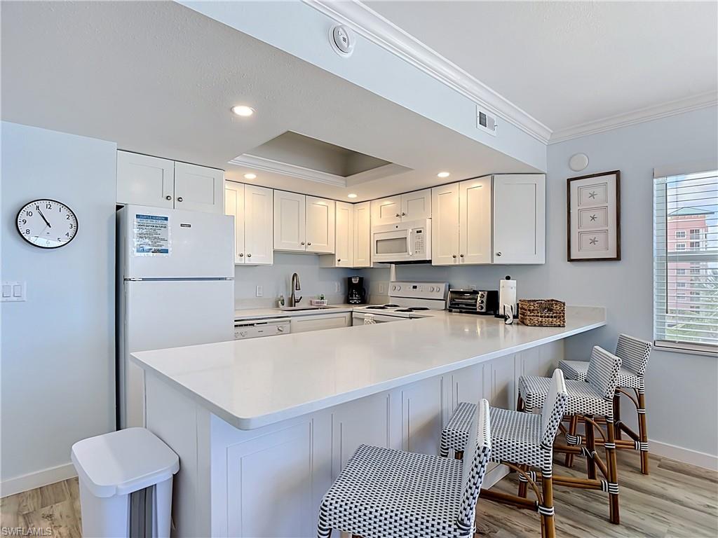 PINK SHELL VACATION VILLAS - Residential