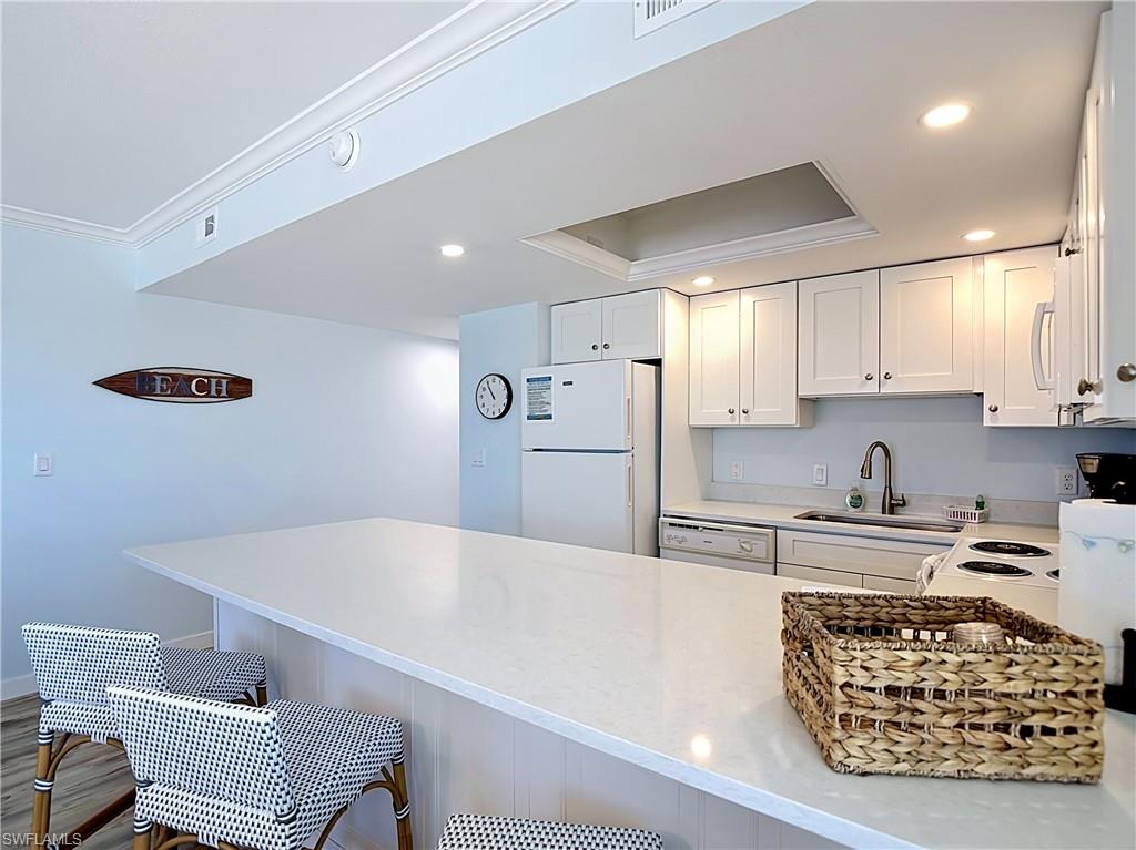 PINK SHELL VACATION VILLAS - Residential