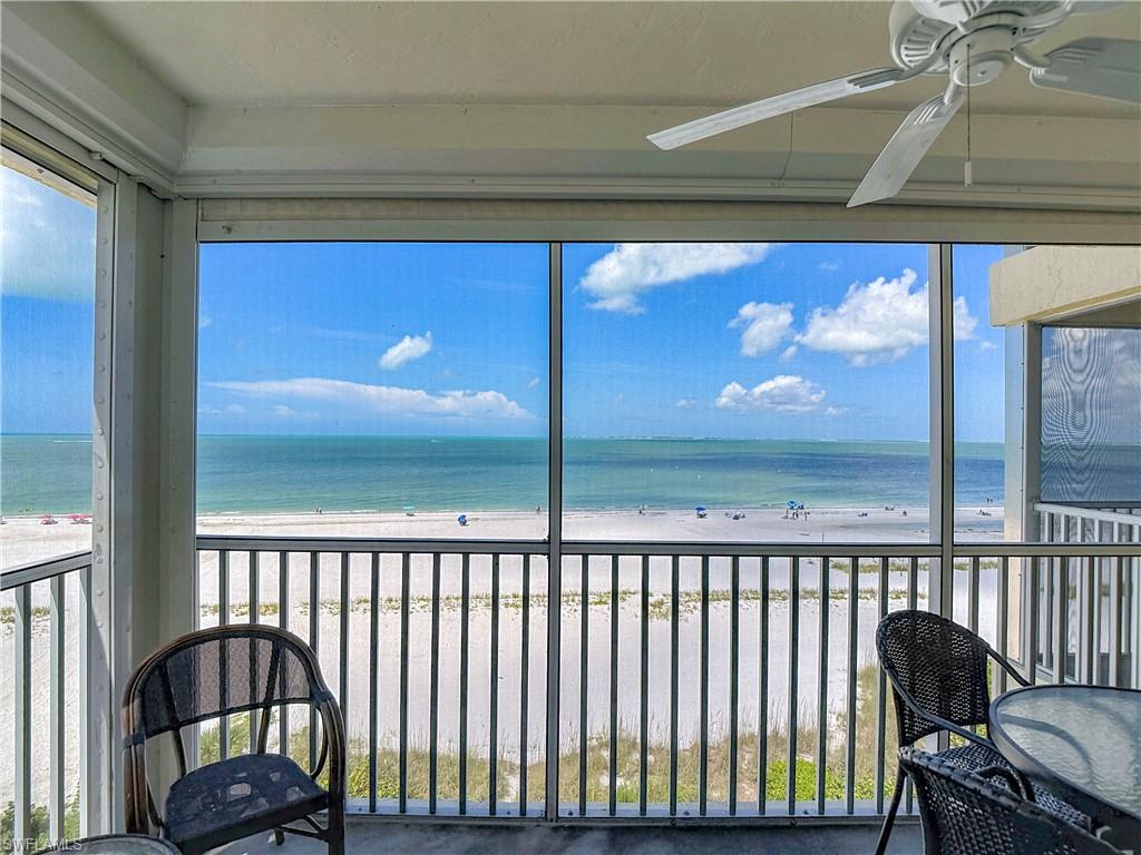 PINK SHELL VACATION VILLAS - Residential