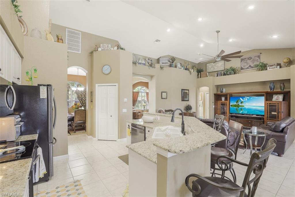 REFLECTION LAKES - Residential