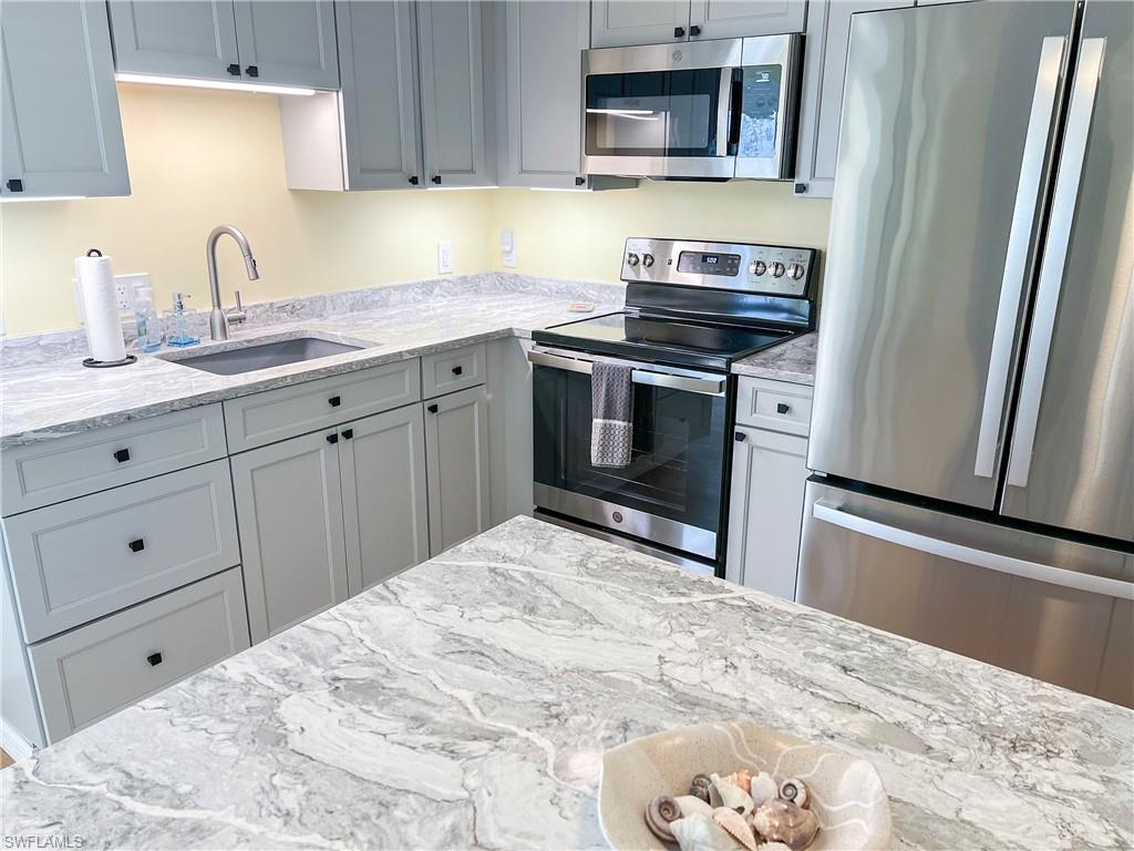 BAYSIDE ESTATES - Residential