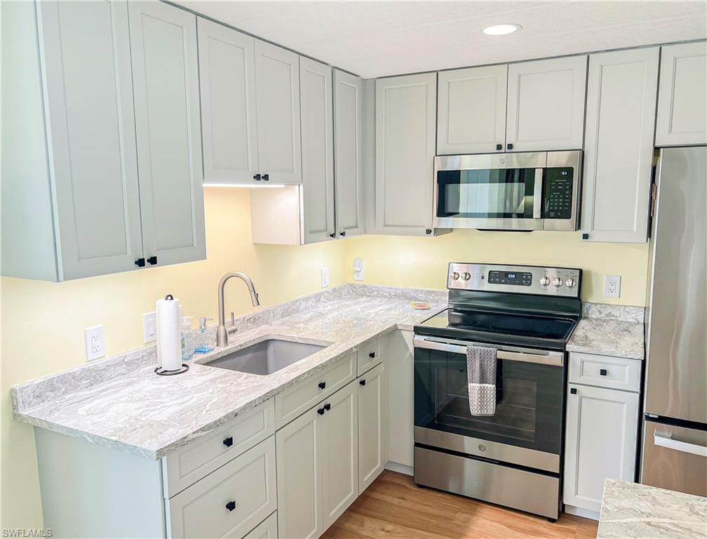 BAYSIDE ESTATES - Residential