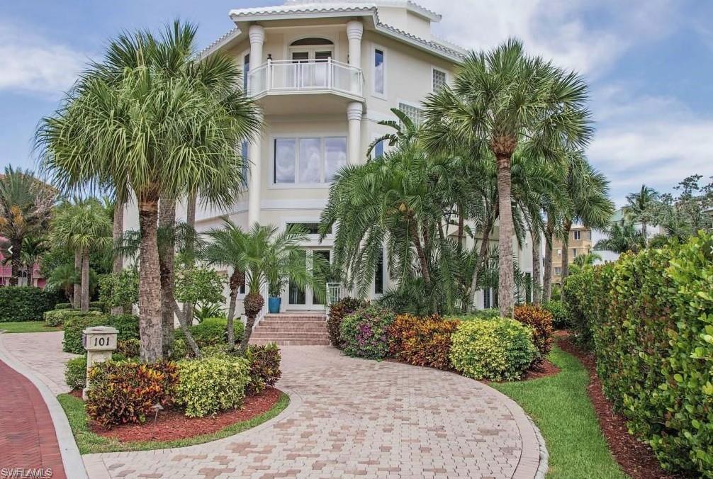 BAREFOOT BEACH - Residential