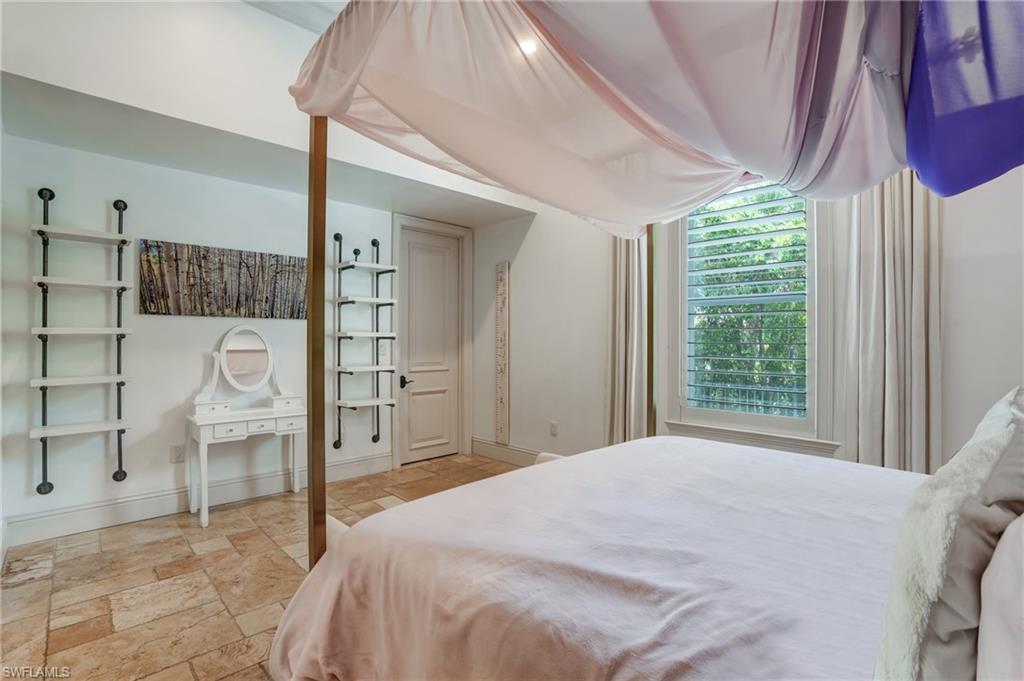 MONTEREY - Residential