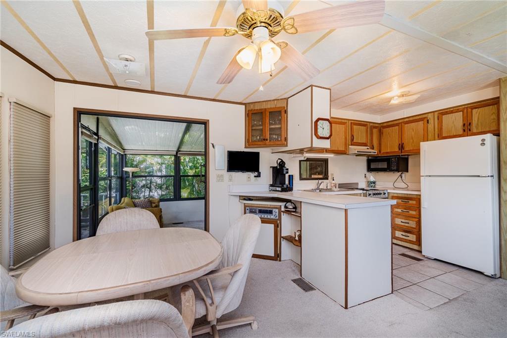 CORKSCREW WOODLANDS - Residential