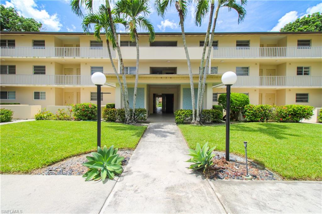 COUNTRY CLUB GARDENS - Residential Lease