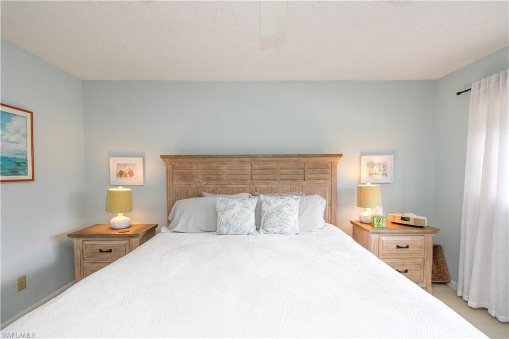 COUNTRY CLUB GARDENS - Residential Lease