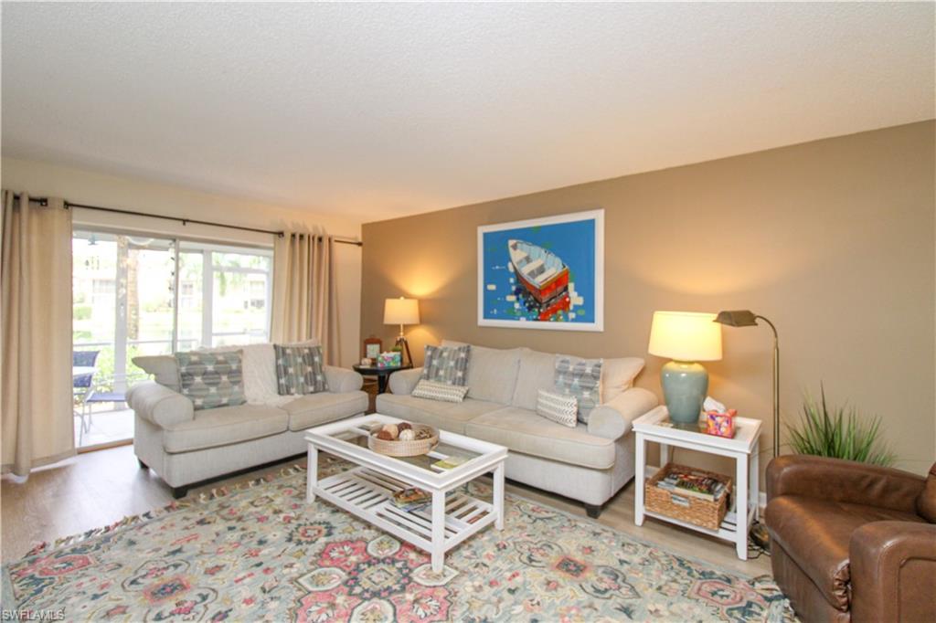 COUNTRY CLUB GARDENS - Residential Lease