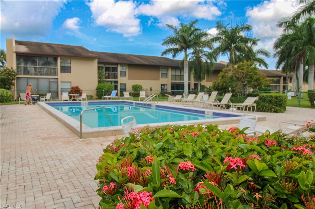 COUNTRY CLUB GARDENS - Residential Lease