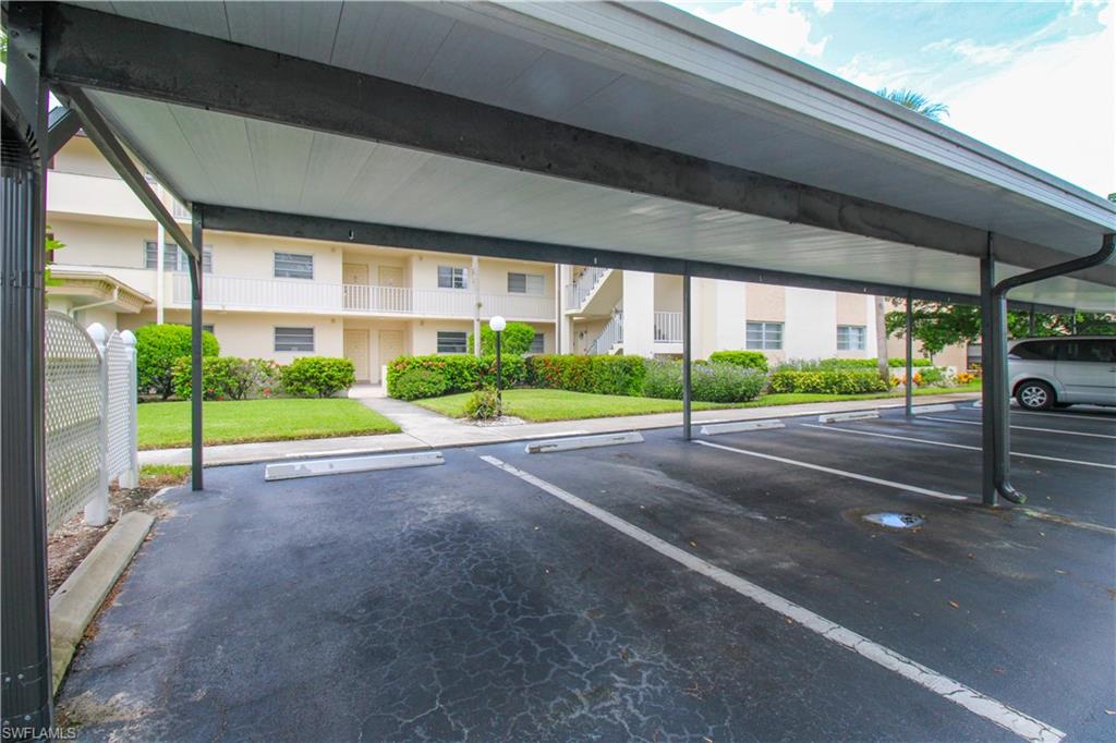 COUNTRY CLUB GARDENS - Residential Lease