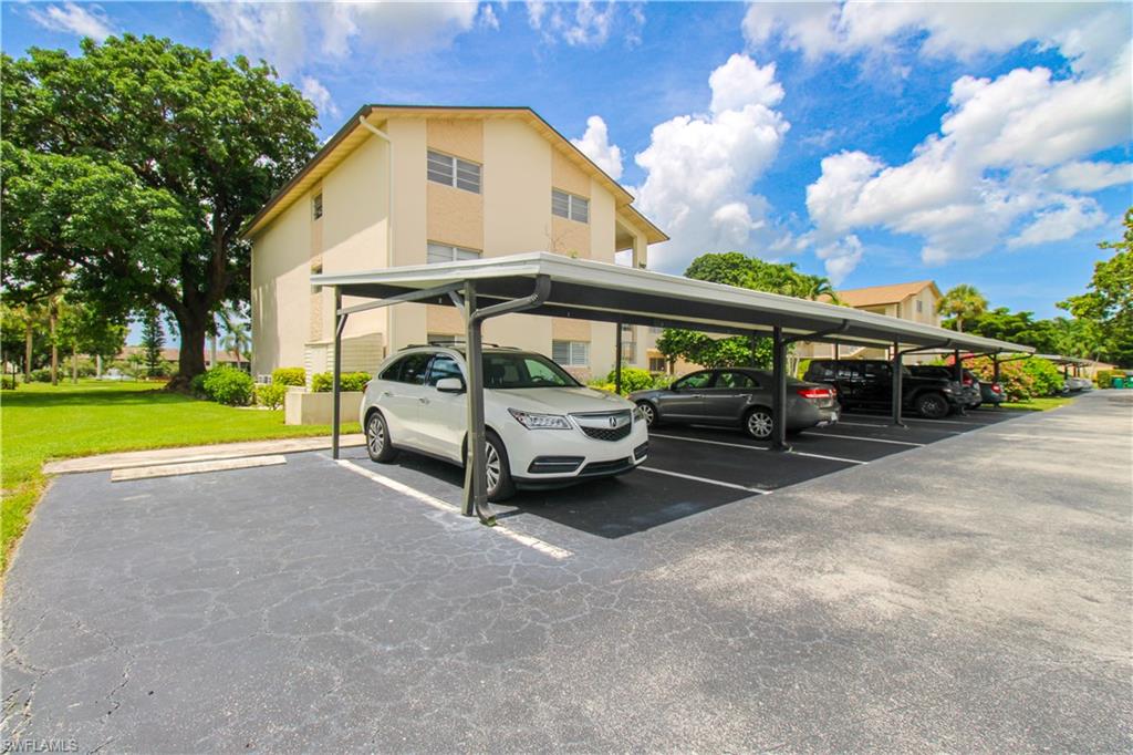 COUNTRY CLUB GARDENS - Residential Lease