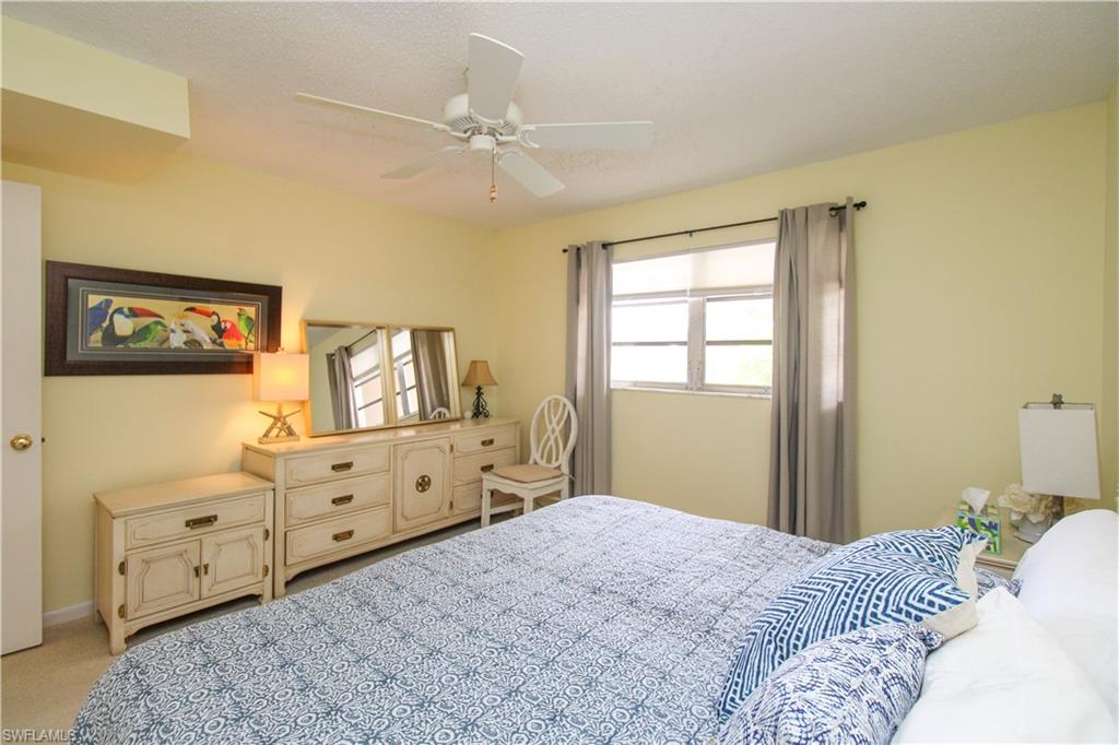 COUNTRY CLUB GARDENS - Residential Lease