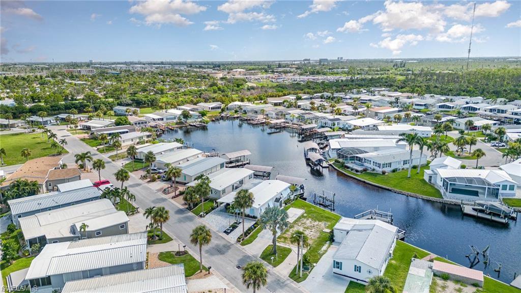 BAYSIDE ESTATES - Land