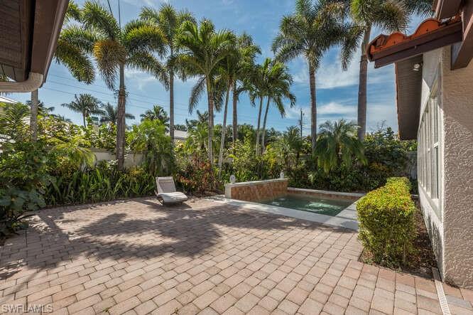 OLDE NAPLES - Residential