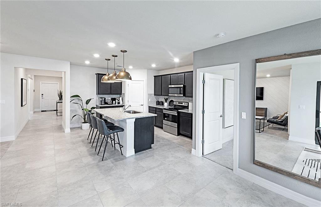 NORTHRIDGE - Residential