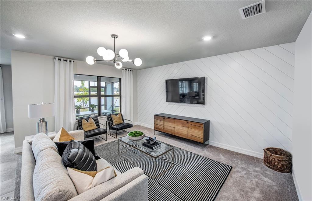 NORTHRIDGE - Residential