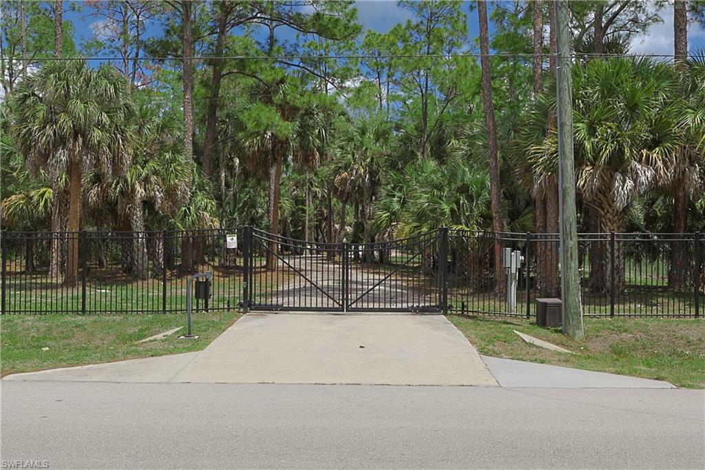 GOLDEN GATE ESTATES - Residential