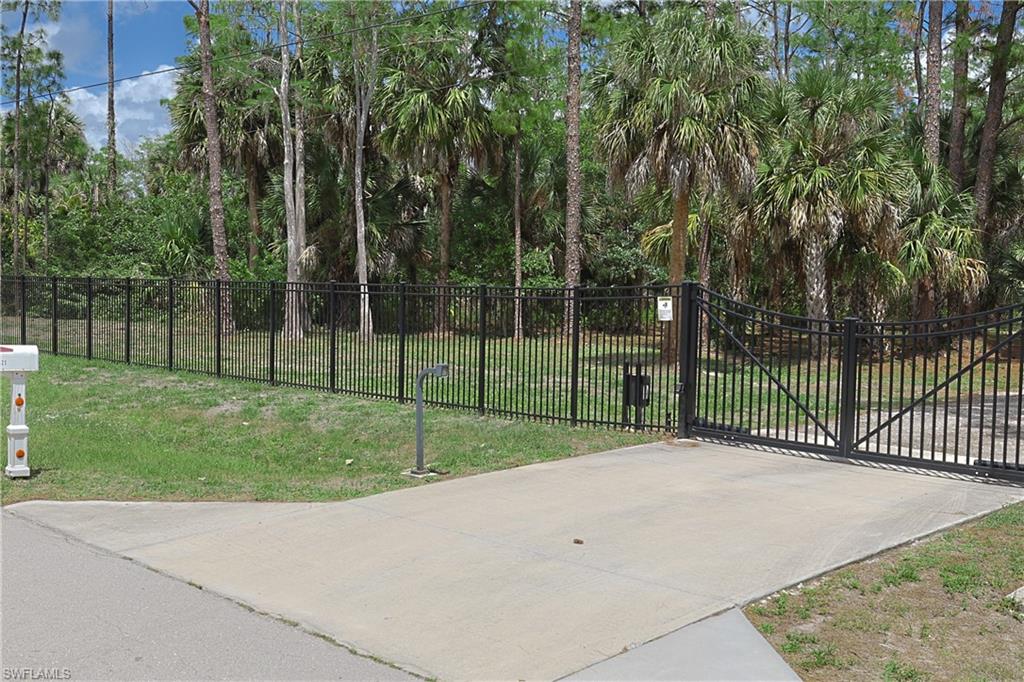 GOLDEN GATE ESTATES - Residential