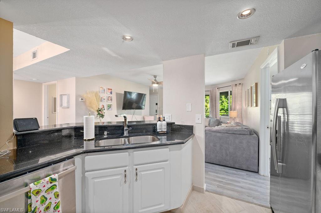 THE GREENS - Residential Lease