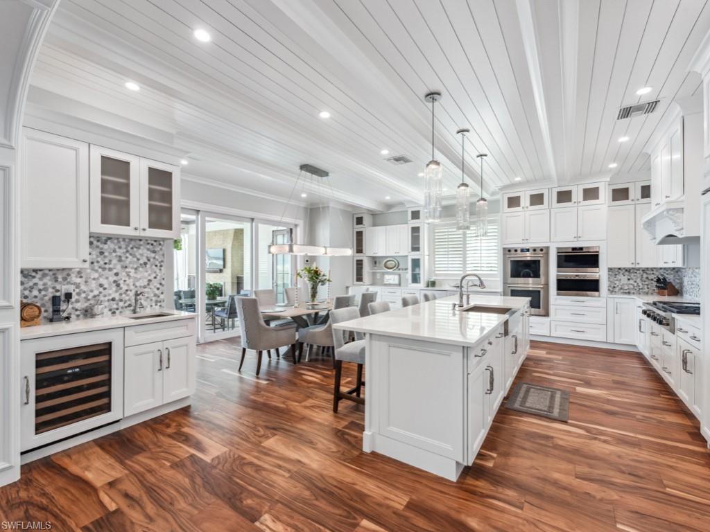 AQUALANE SHORES - Residential