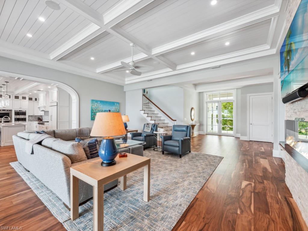 AQUALANE SHORES - Residential