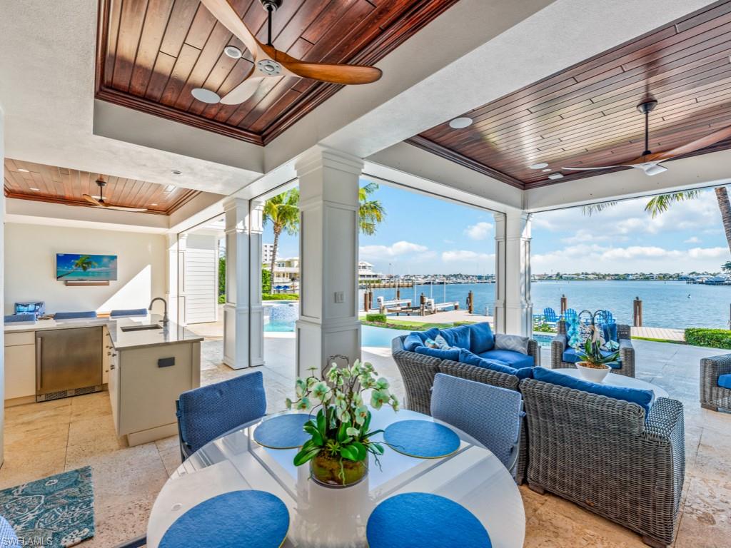 AQUALANE SHORES - Residential