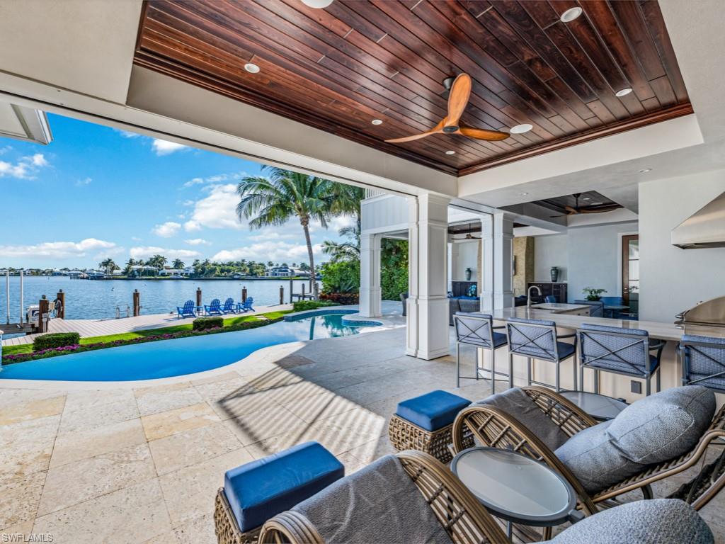 AQUALANE SHORES - Residential