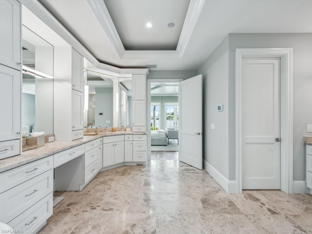 AQUALANE SHORES - Residential