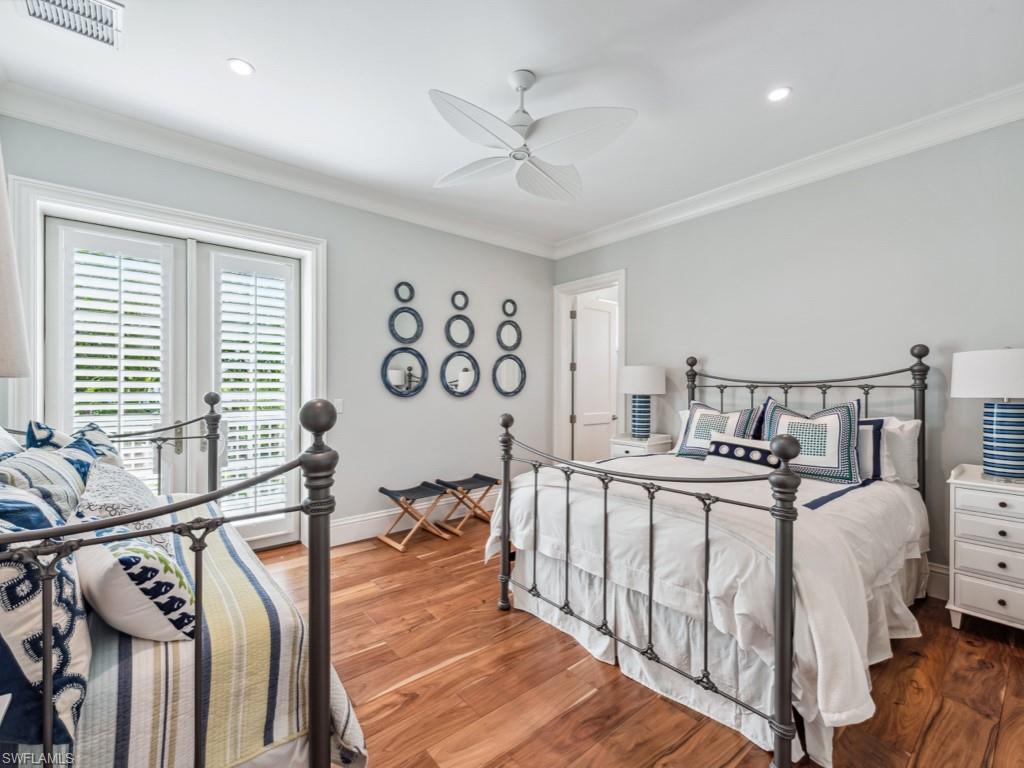 AQUALANE SHORES - Residential