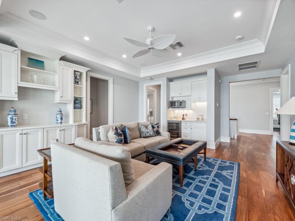 AQUALANE SHORES - Residential