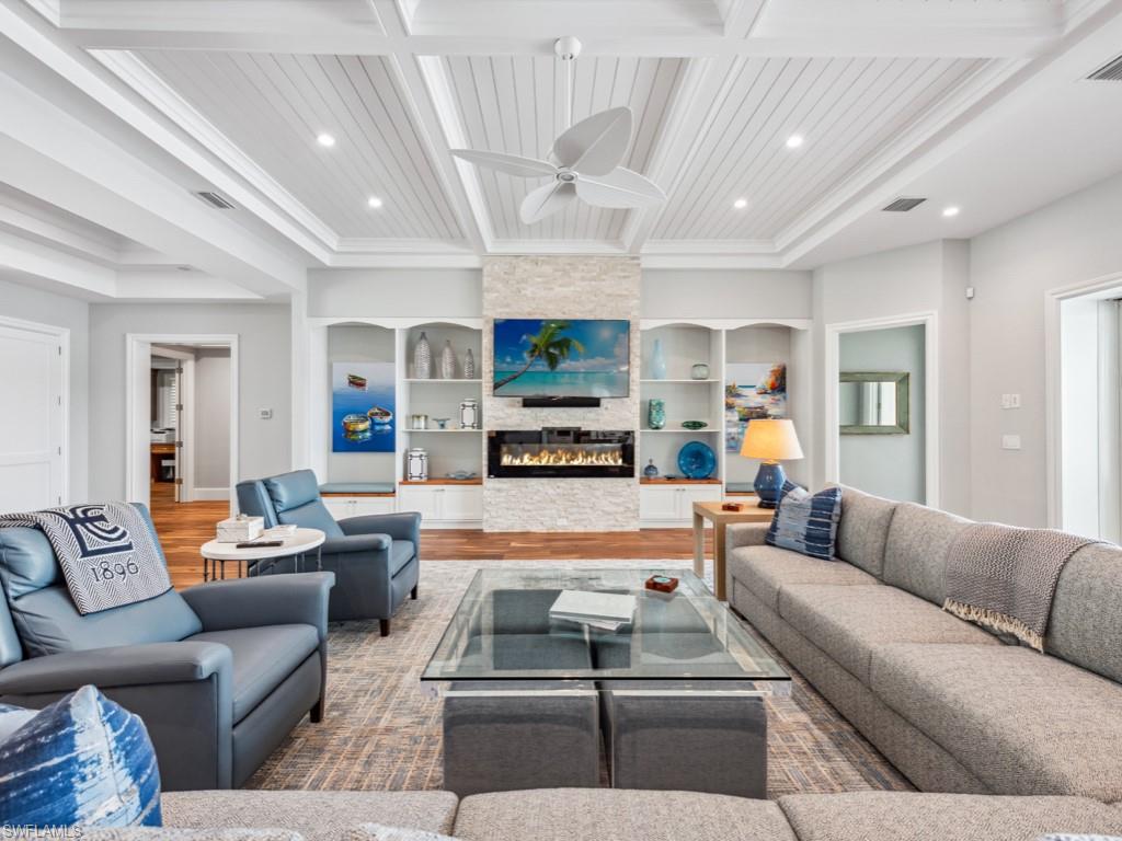 AQUALANE SHORES - Residential