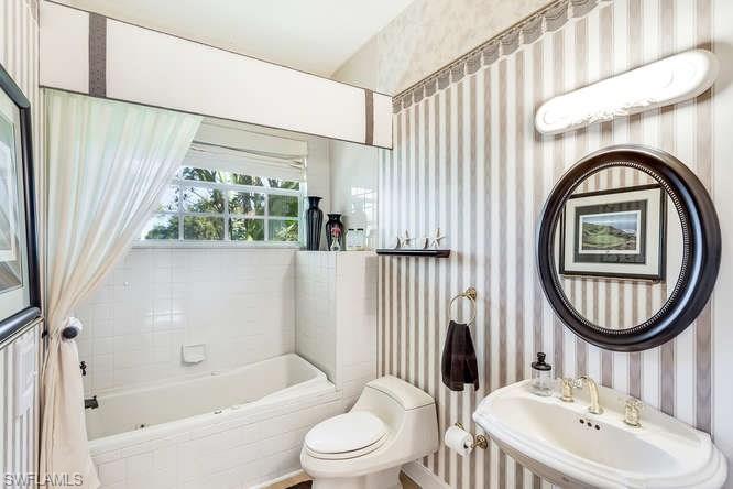 THE VINES - Residential