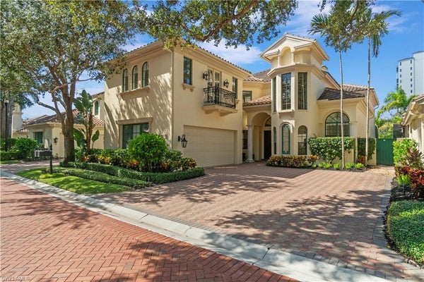 8169 VIA VECCHIA, NAPLES, FL 34108 - Image 0c8f92e75205b4e629af314db4e93987/3455638437