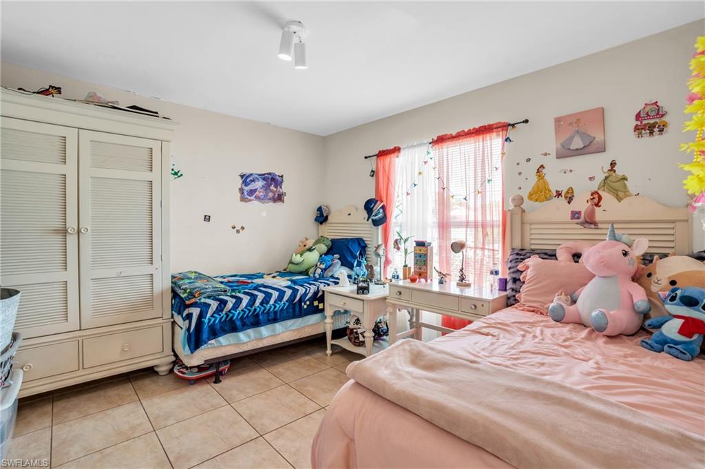 GOLDEN GATE CITY - Residential