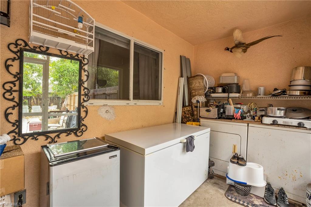 GOLDEN GATE CITY - Residential