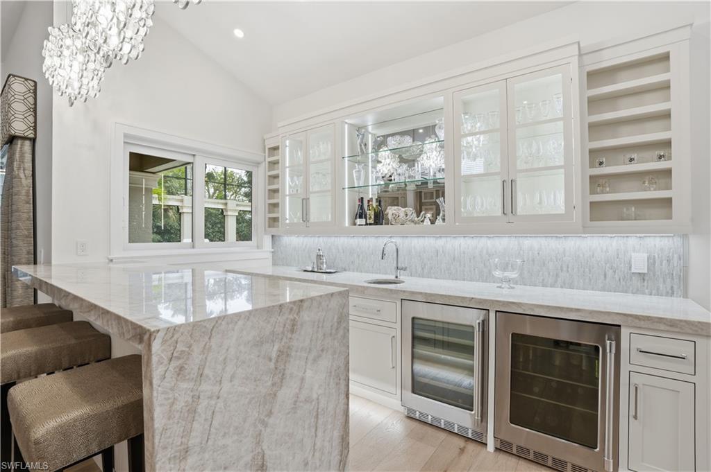 BAY COLONY SHORES - Residential