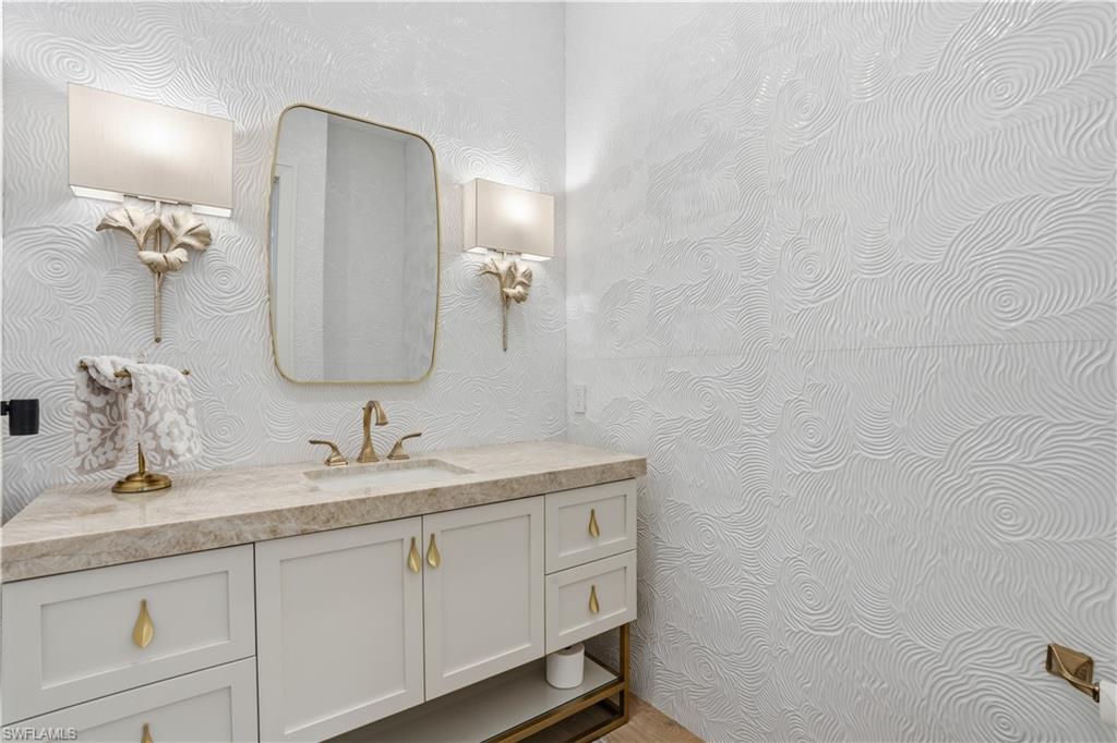 BAY COLONY SHORES - Residential