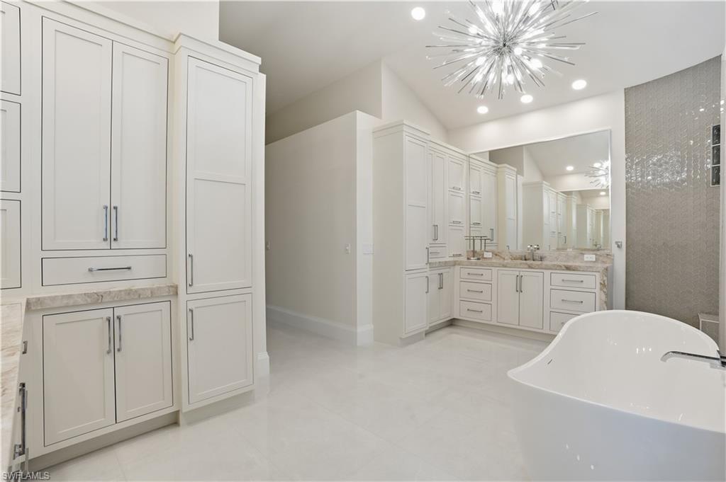 BAY COLONY SHORES - Residential